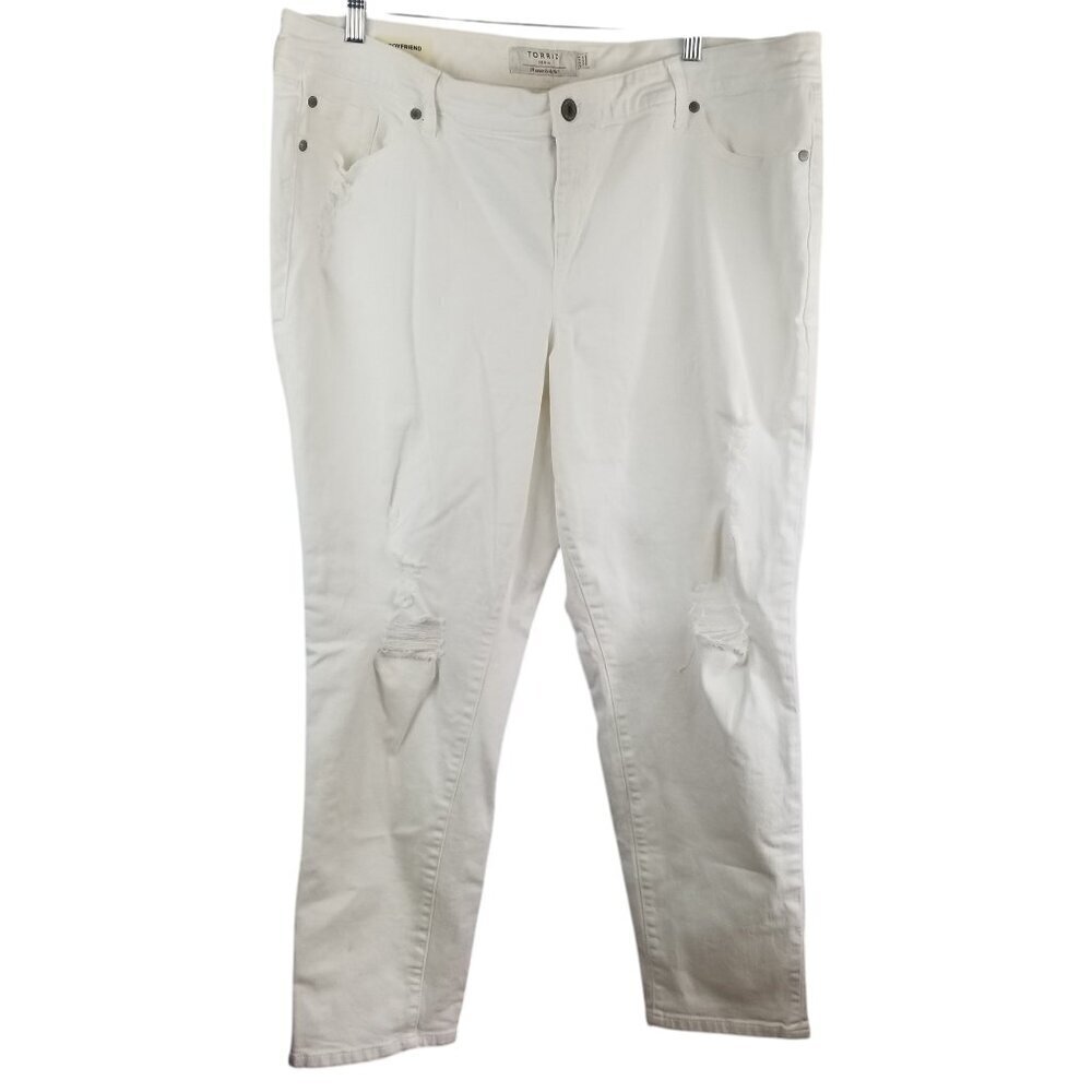 Torrid Women's Boyfriend White Jeans with Distressing Sz 22XT